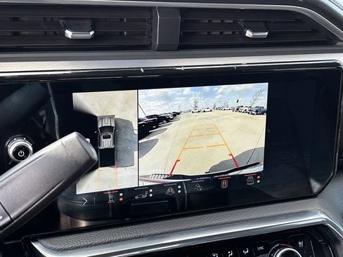 Used 2024 GMC Sierra 2500 Denali w/ Denali Reserve Package image 14