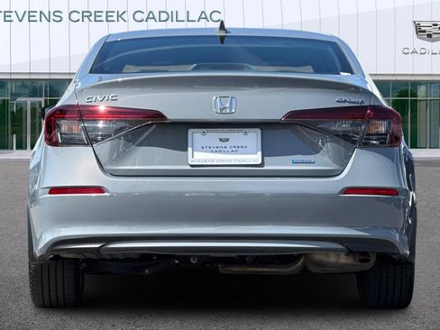 Used 2025 Honda Civic Sport image 4