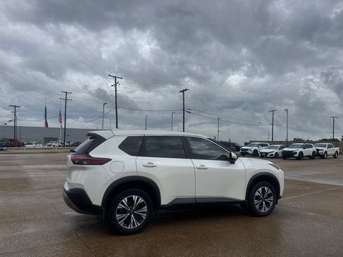 Used 2023 Nissan Rogue SV FWD image 20