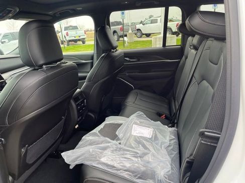 New 2024 Jeep Grand Cherokee Limited 4xe AWD/4WD image 18