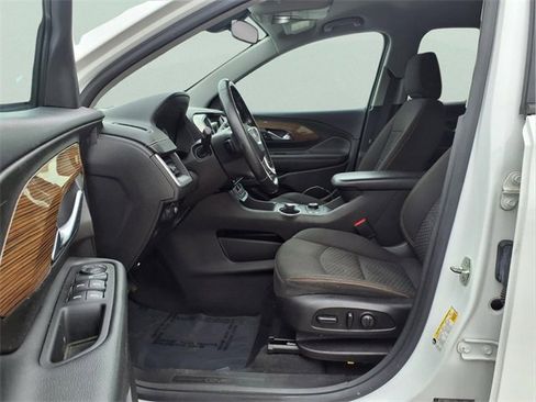 Used 2018 GMC Terrain SLE w/ Driver Convenience Package image 17