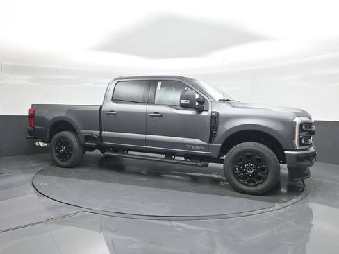 New 2026 Ford F250 XLT w/ XLT Premium Package AWD/4WD image 11