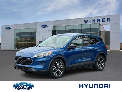 Used 2022 Ford Escape SE w/ SE Sport Appearance Package AWD/4WD image 1
