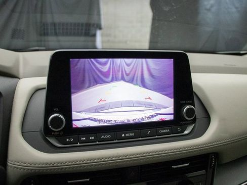 Used 2023 Nissan Rogue SV w/ SV Premium Package image 35