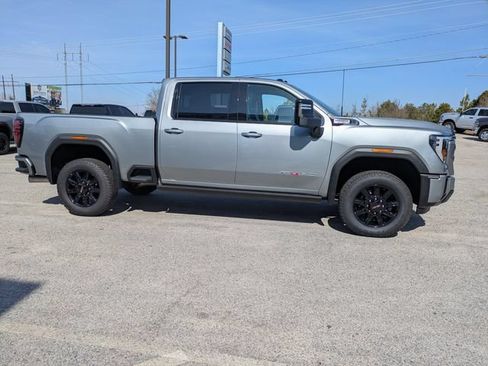 Used 2026 GMC Sierra 2500 AT4 w/ AT4 Premium Plus Package AWD/4WD image 3