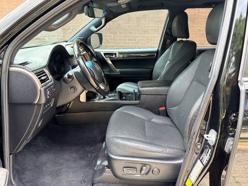 Used 2021 Lexus GX 460 Premium w/ Accessory Package AWD/4WD image 12