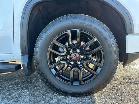 Used 2025 GMC Sierra 1500 Elevation w/ Elevation Premium Package image 23