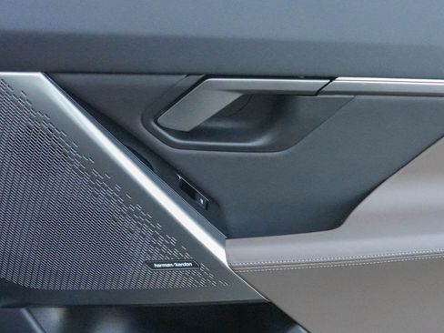 Certified 2026 BMW 530i image 33