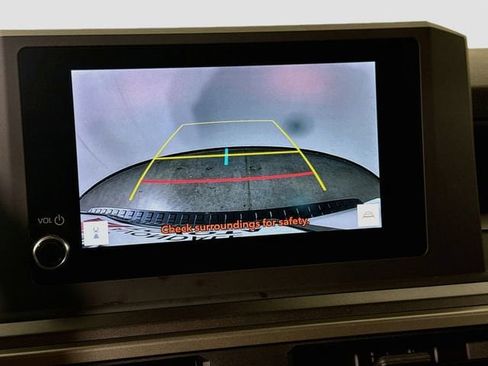 Certified 2025 Toyota 4Runner SR5 AWD/4WD image 15