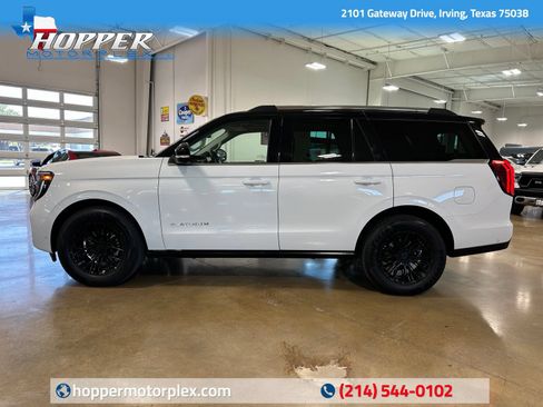Used 2025 Ford Expedition Platinum AWD/4WD image 5