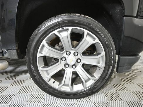 Used 2017 Chevrolet Silverado 1500 LTZ Z71 w/ LTZ Plus Package image 12