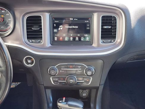 Used 2022 Dodge Charger SXT w/ Leather Interior Group image 17