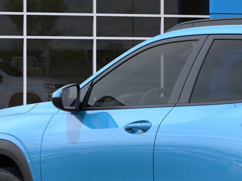 New 2026 Chevrolet Trax LT w/ Driver Confidence Package FWD image 12