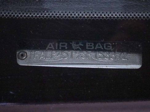 Used 1995 Ford Mustang GT RWD image 13