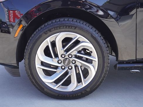Used 2026 Lincoln Navigator L Reserve AWD/4WD image 29