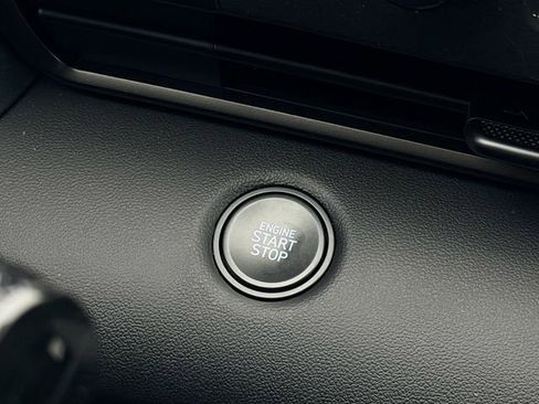 Used 2025 Hyundai Elantra Sport image 22