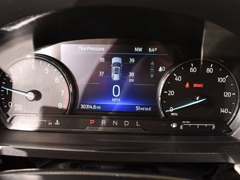 Used 2023 Ford Explorer XLT w/ Equipment Group 202A AWD/4WD image 27
