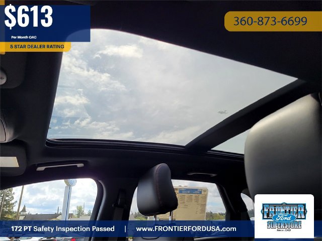 Used 2022 Ford Edge ST-Line w/ Class II Trailer Tow Package AWD/4WD image 19