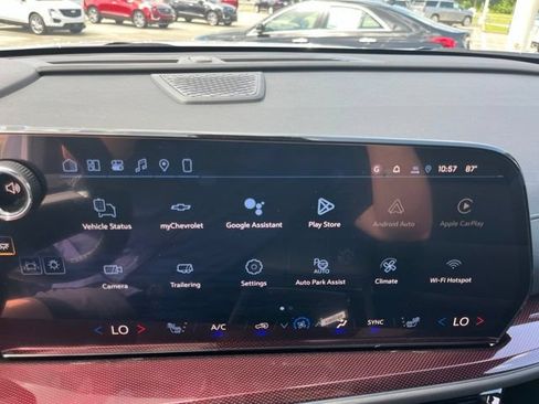 New 2026 Chevrolet Traverse Z71 w/ Enhanced Driving Package AWD/4WD image 30