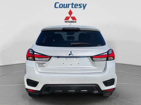 Used 2025 Mitsubishi Outlander Sport ES AWD/4WD image 4