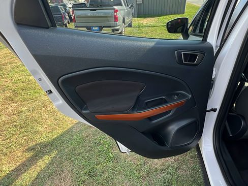 Used 2021 Ford EcoSport SE w/ SE Appearance Package image 15
