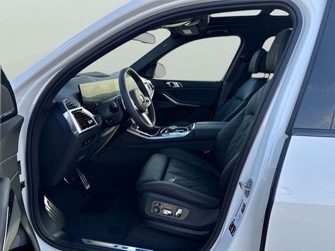 New 2026 BMW X5 xDrive40i w/ M Sport Package image 17