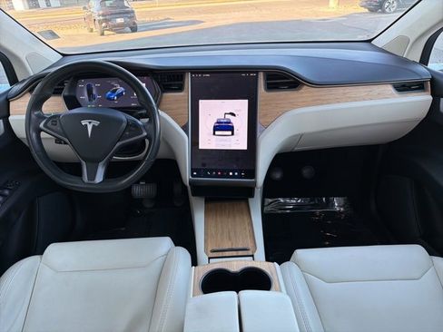 Used 2019 Tesla Model X 100D image 19