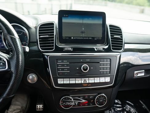 Used 2019 Mercedes-Benz GLE 43 AMG 4MATIC w/ Premium 3 Package image 31