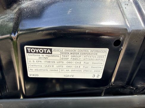 Used 2017 Toyota 4Runner Limited image 31