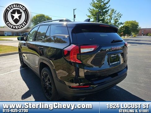 Used 2023 GMC Terrain SLT w/ Elevation Edition image 7