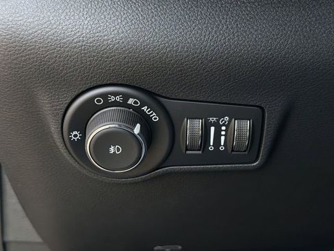 New 2026 Jeep Compass Latitude image 26