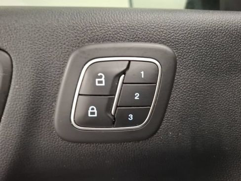 Used 2020 Ford Escape Titanium AWD/4WD image 15