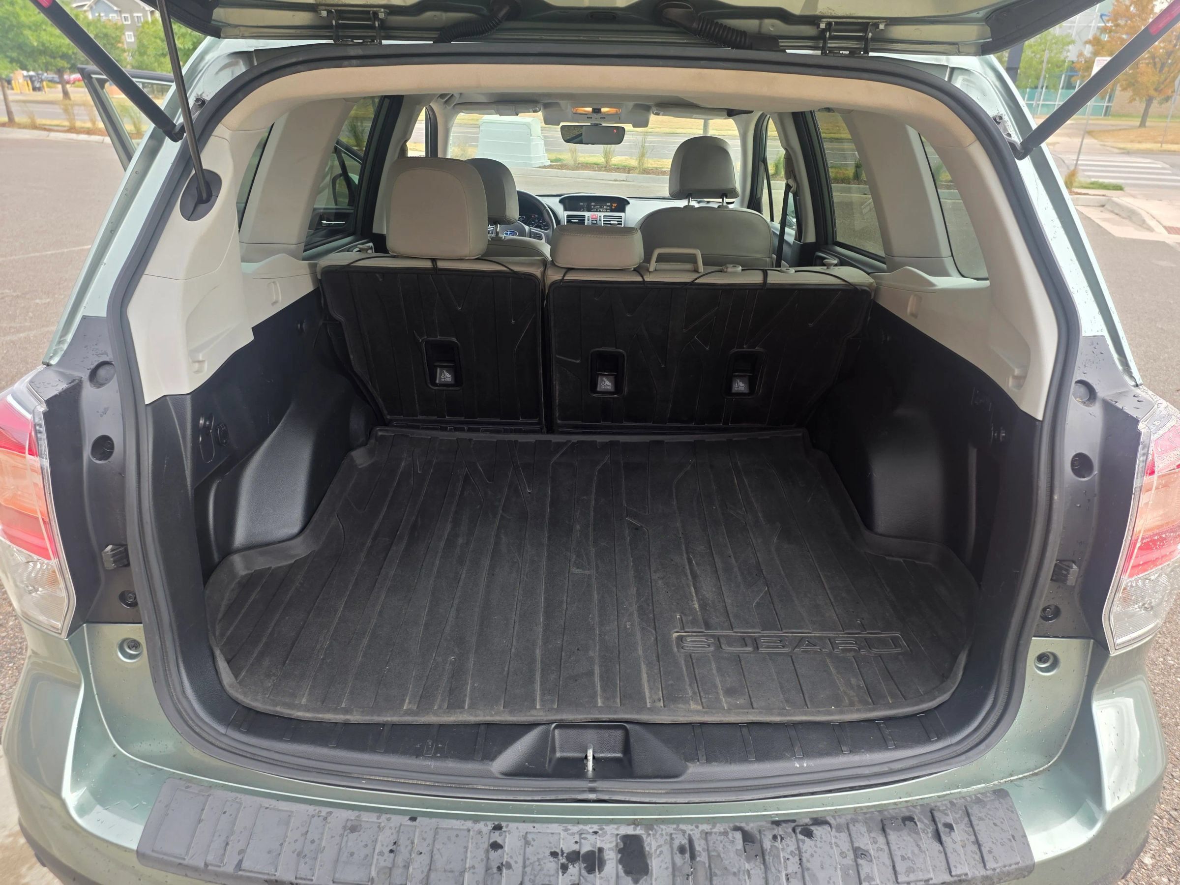 Used 2017 Subaru Forester 2.5i Limited AWD/4WD image 32