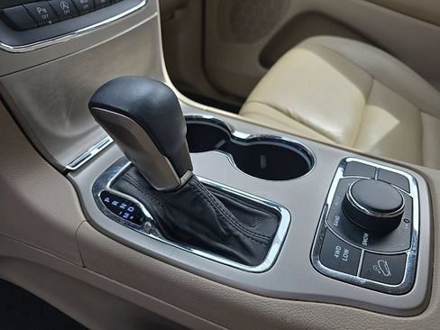 Certified 2017 Jeep Grand Cherokee Limited AWD/4WD image 22