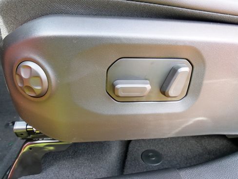 New 2025 Jeep Wrangler Unlimited Rubicon image 14