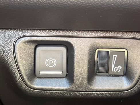 Used 2020 GMC Acadia SLE w/ Driver Convenience Package image 27