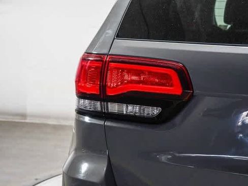 Used 2021 Jeep Grand Cherokee Laredo X image 7