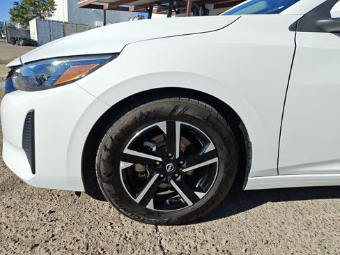 Used 2024 Nissan Sentra SV FWD image 10