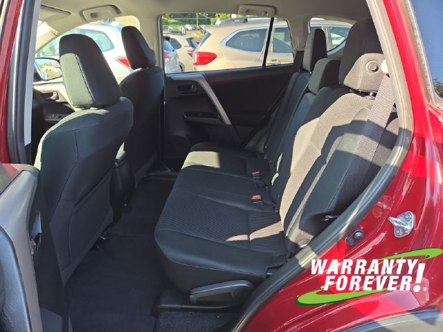 Used 2018 Toyota RAV4 LE w/ Carpet Mat Package FWD image 15