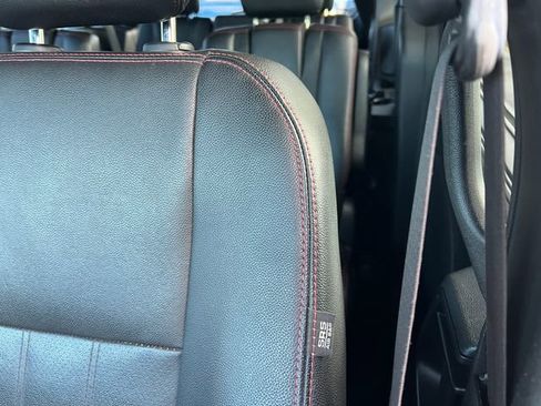 Used 2019 Dodge Grand Caravan GT image 13