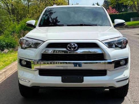 Used 2018 Toyota 4Runner Limited AWD/4WD image 8
