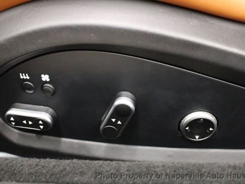 Used 2017 Ferrari GTC4Lusso AWD/4WD image 19