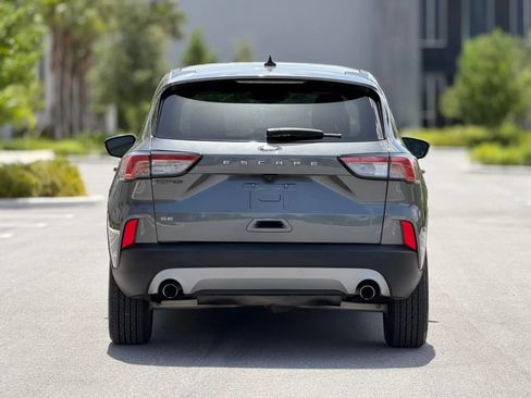 Used 2022 Ford Escape SE w/ Convenience Package FWD image 5