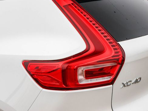 New 2026 Volvo XC40 B4 Core w/ Climate Package image 11