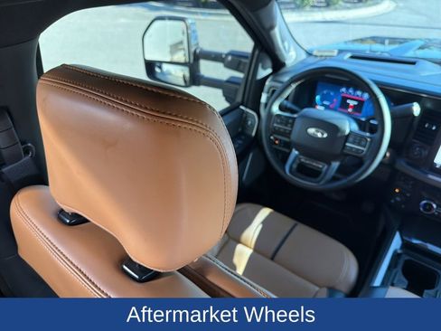 Certified 2024 Ford F250 Platinum w/ FX4 Off-Road Package image 15