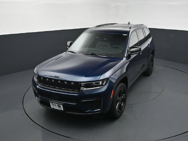 New 2026 Jeep Grand Cherokee Limited w/ Limited Altitude Package AWD/4WD image 17