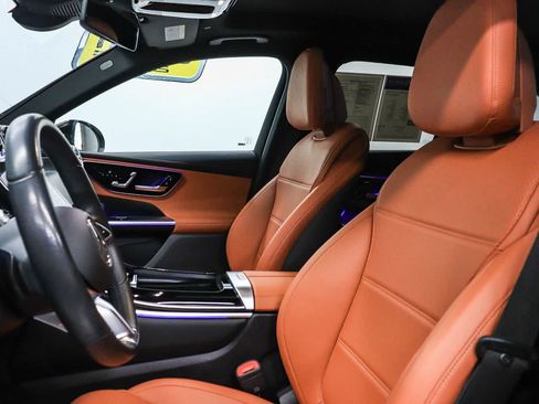 Used 2023 Mercedes-Benz GLC 300 4MATIC image 18