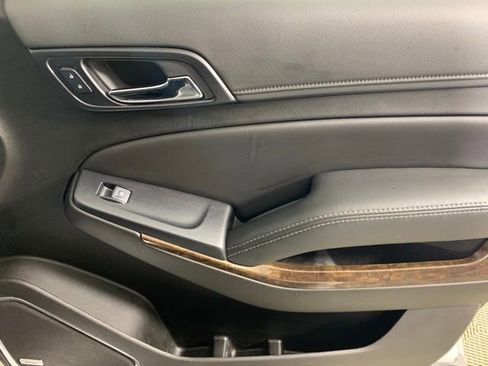 Used 2019 Chevrolet Suburban LT image 33