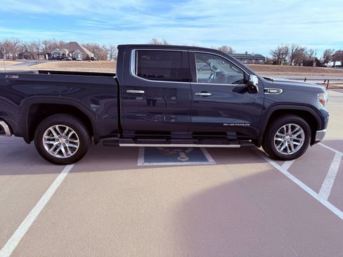 Used 2020 GMC Sierra 1500 SLT w/ SLT Premium Package image 7