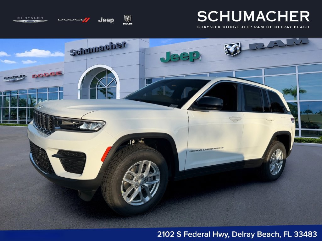 New 2026 Jeep Grand Cherokee Laredo RWD image 3